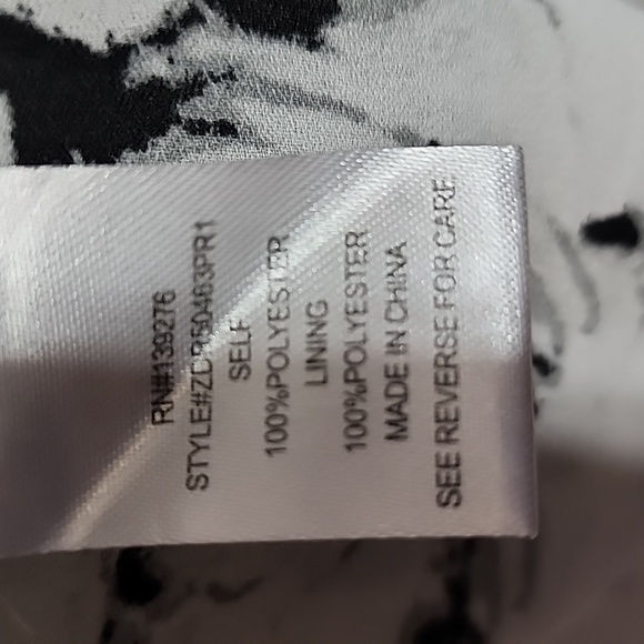 DR2 Floral Top - Picture 11 of 12